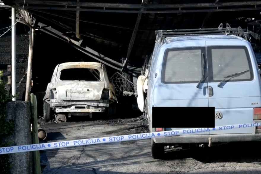 Zagreb: U požaru izgorjeli automobili i nadstrešnica, očevid u tijeku