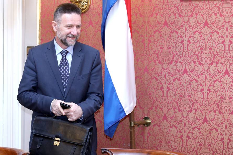 Divjak odbili žalbu: Hrvatski studiji upisat će se u registar