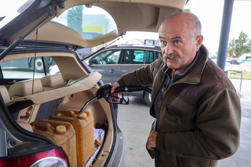 24SATA U SLOVENIJI 'I Hrvati nam dolaze s kanisterima. Ak zafali, do&cacute;i &cacute;emo i  mi  k vama!'