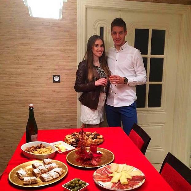 FOTO 'Vatreni' nosi njenu fotku na svakoj utakmici. Prohodali su kao tinejdžeri i isti dan slave