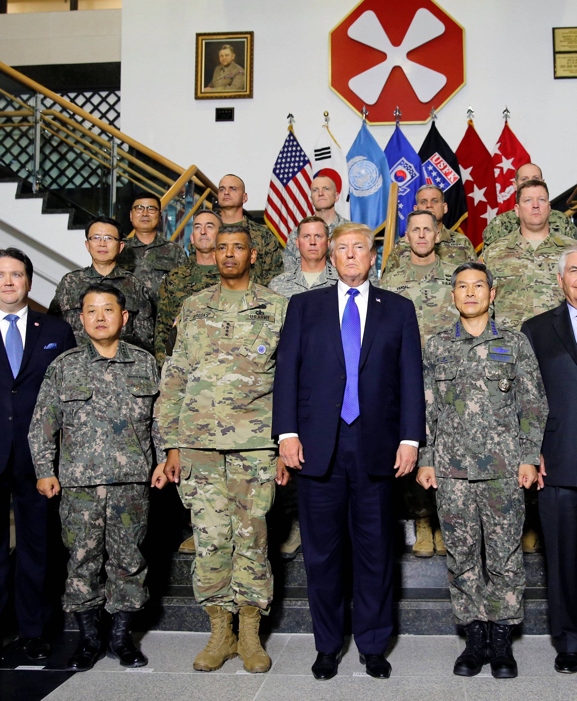 Trump arrives in South Korea for the second stop of his five-country trip to Asia