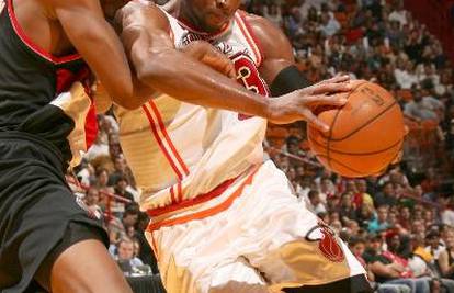 NBA liga: Wade "potopio" Rocketse, povratak Gasola 
