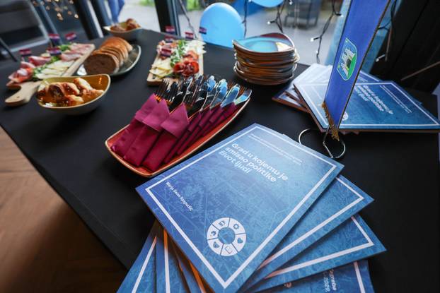 Zagreb: Doček izbornih rezultata u izbornom stožeru Marije Selak Raspudić