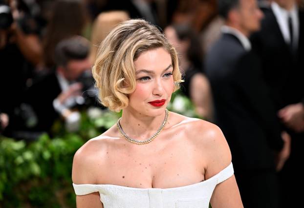 Spektakularna no? Met Gale uz službeni dress code Garden of Time