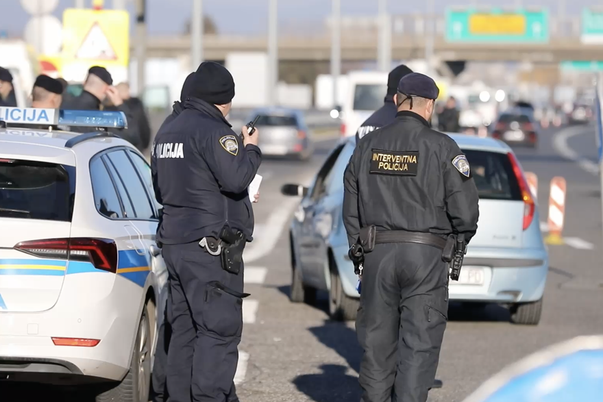 Zagreb: Policija kod Lučkog dočekala navijače Hajduka