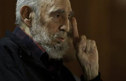 Fidel Castro se vratio starim običajima, sastančio devet sati