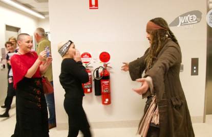 Šok i veselje: Kapetan Jack Sparrow ušao u dječju bolnicu
