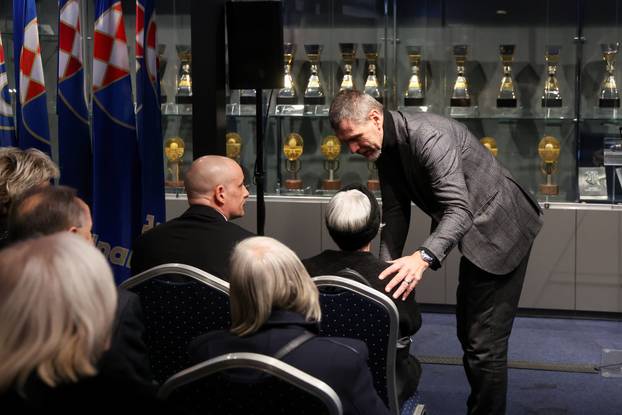 Komemoracija u čast legende kluba Dinamo Marijana Čerečeka