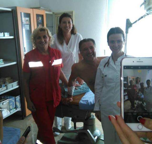 Nasmijan, ali zabrinut: Zdravka Mamića u bolnici čuva policija