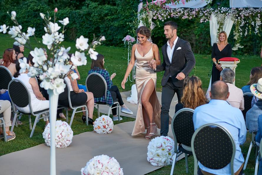 Pale su dvije prosidbe u finalu, a cure ljute: 'Nije bio vrijedan'