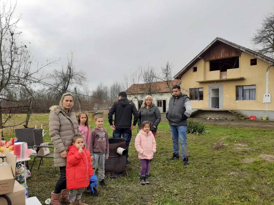 Strah i očaj nakon potresa: Ljudi su ostali bez svojih najmilijih