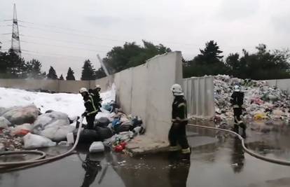 Osječka policija: Požar otpadne plastike uzrokovala je vrućina