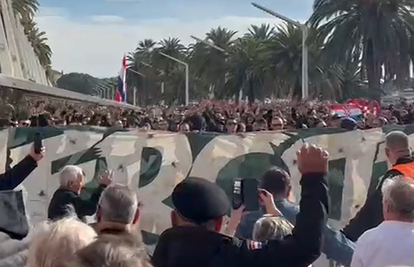 UŽIVO IZ Splita: Prosvjed na Rivi policija nadzire i dronovima