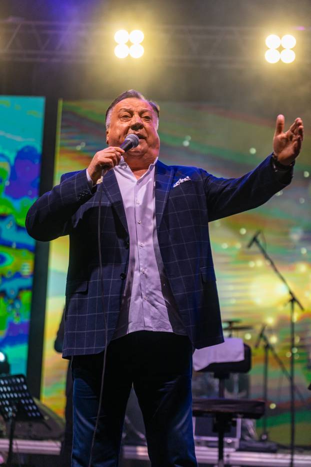 Osijek: Koncert Halida Bešlića u dvorani Gradski vrt