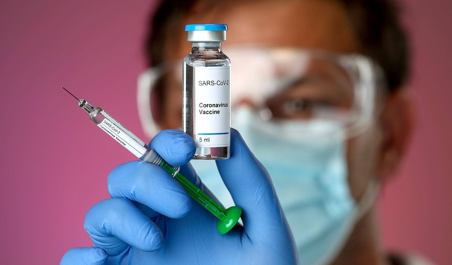Ispitanik  dobio 'neobjašnjivu bolest', Oxford stopirao cjepivo