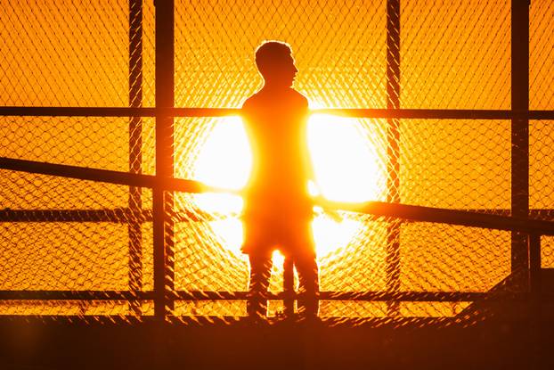 Zalazak sunca iznad igrališta na Žnjanskom platou