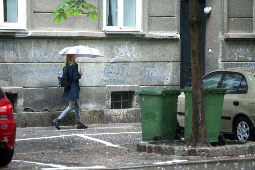 Horor u Zagrebu: Kraj kante za smeće ostavili bebu pa pobjegli