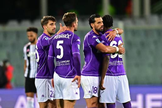 Pongra&ccaron;i&cacute; i njegova Fiorentina 'protutnjali' kroz Cremonu...