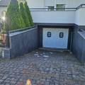 Drama oko kuće gradonačelnika Sl. Broda! Istovarili mu smeće u dvorište. Policija je na terenu