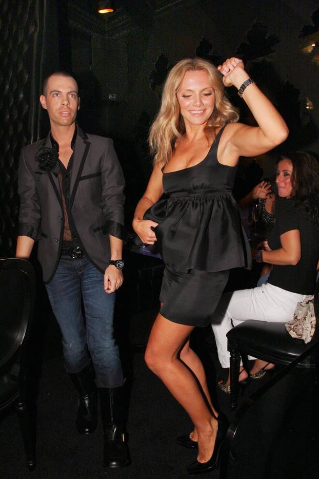 ARHIVA - 2009. Zagreb: Poznati se opustili na otvorenju nove sezone kluba Hemingway