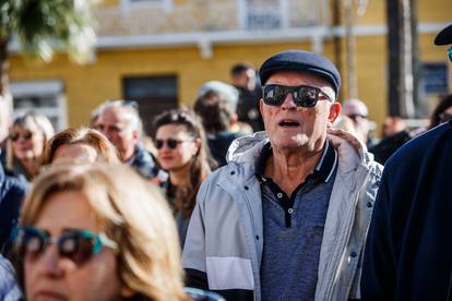 FOTO Novinari izašli na ulice u Zagrebu i Splitu zbog zakona: 'Plenki je malo nervozan...'