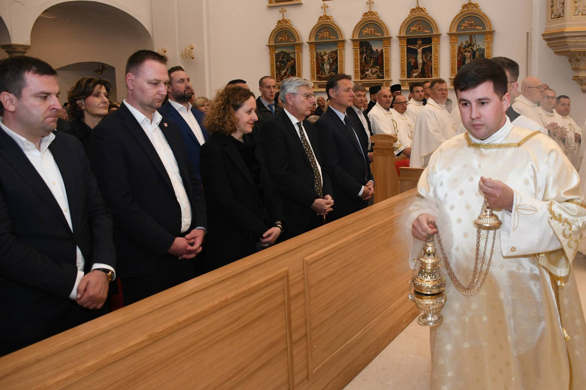 Bjelovar: Jandroković nazočio svečanosti posvete Katedrale sv. Terezije Avilske