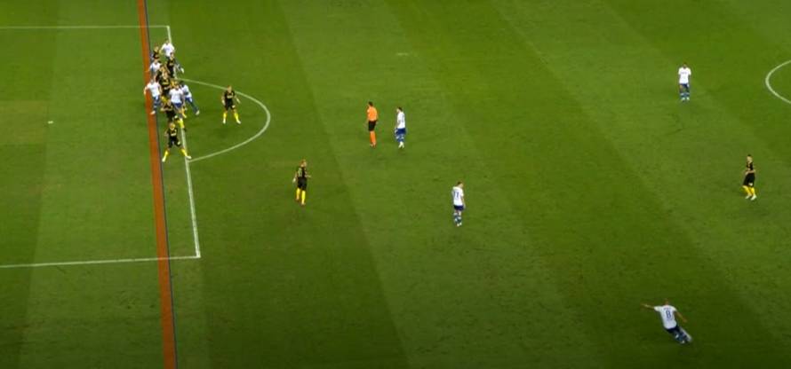 ANKETA Je li stoper Hajduka trebao dobiti crveni karton i jesu li 'bili' oštećeni za penal?