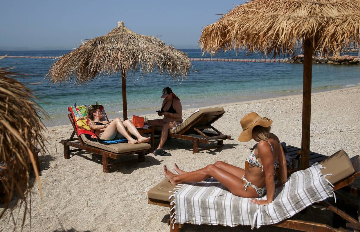 Grčka se priprema na toplinski val bez presedana: Temperature će rasti čak i  do 44 stupnja...