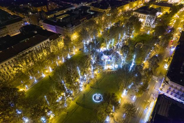 Pogled iz zraka na Advent u Zagrebu