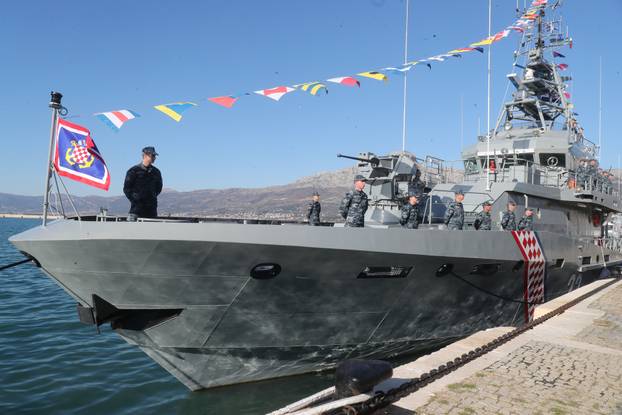 Split: Svečana primopredaja i imenovanje novog obalnog ophodnog broda OOB-32 "Umag"