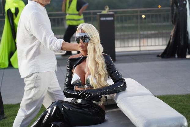 Beograd: Jelena Karleuša organizirala promociju albuma "Alfa" i "Omega"