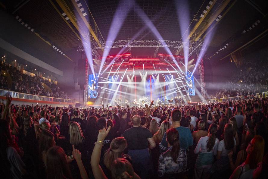 FOTO Severina napunila Gripe: Na velikom koncertu punom emocija uživala u svom Splitu