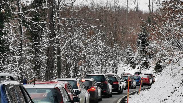 Prometni kolaps na Sljemenskoj cesti - kolona duga više od 5 kilometara