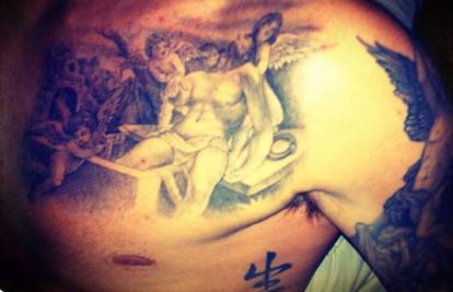 Becks o tetovaži: Ja sam Isus, a moja tri sinčića su tri anđela 