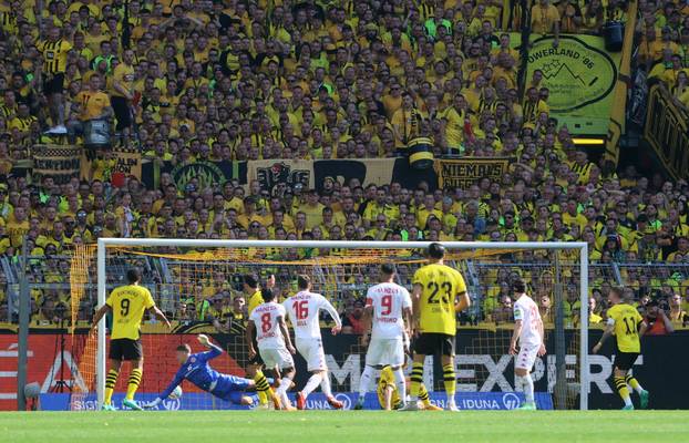 Bundesliga - Borussia Dortmund v 1. FSV Mainz 05