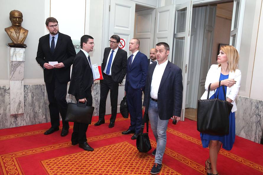 'Htjeli smo pozvati Karamarka da ode, ali Reiner nije htio čuti'