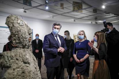 U sklopu manifestacije Noć muzeja, Andrej Plenković posjetio HDLU i izložbu Slavka Kopača