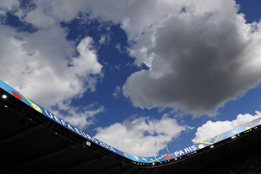 Romania v Switzerland - EURO 2016 - Group A