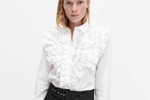 Od jednostavnosti do volana: 10 lica legendarne bijele košulje