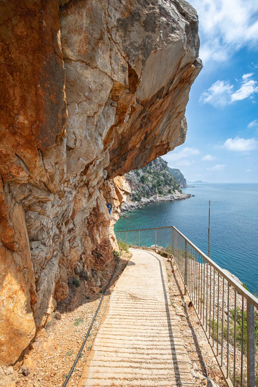 Vogue uvrstio plažu Pasjača u Konavlima među 11 najljepših u Europi