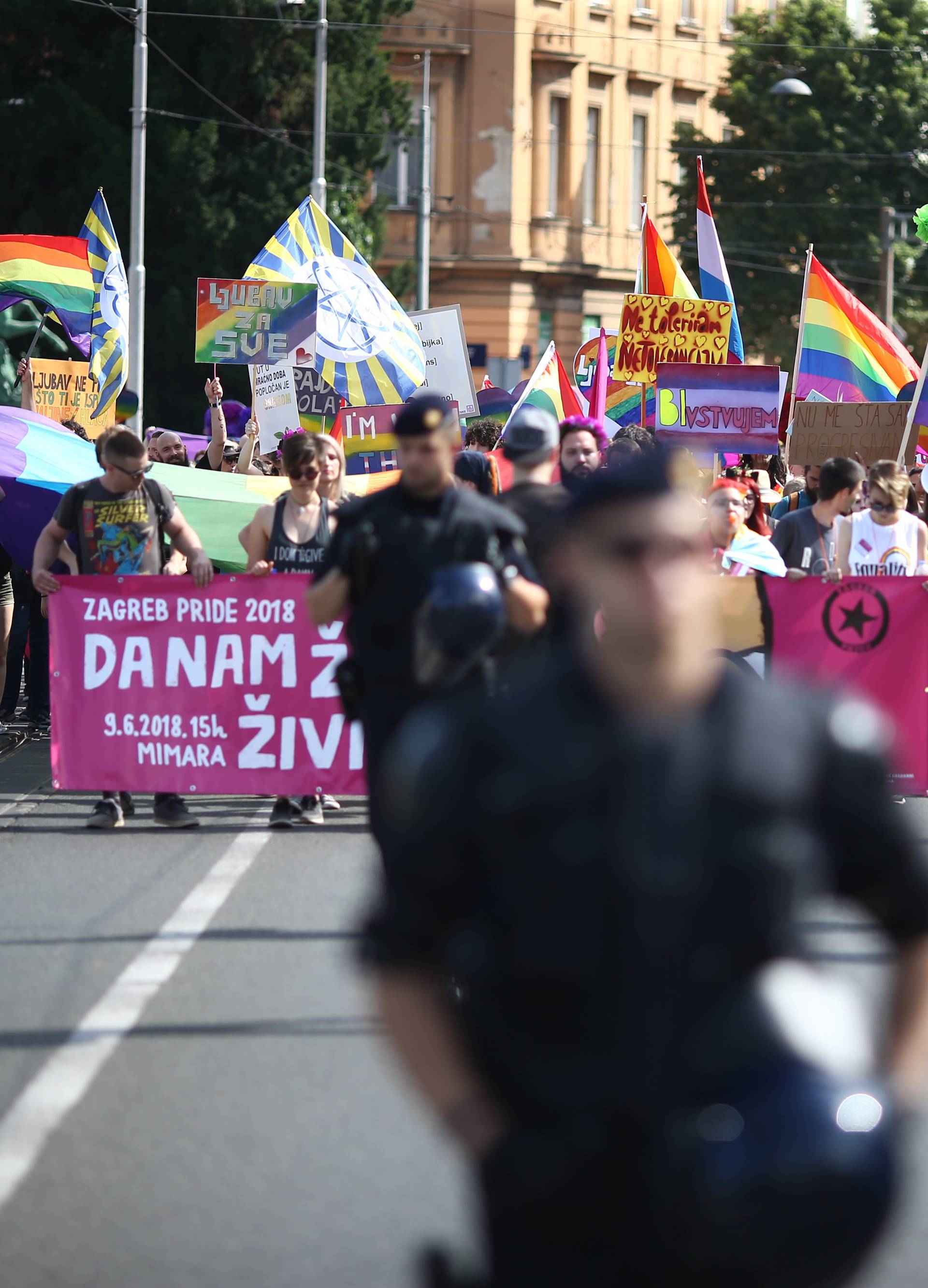 Nekoliko tisuća ljudi u Povorci ponosa: Želimo ljubav i slobodu