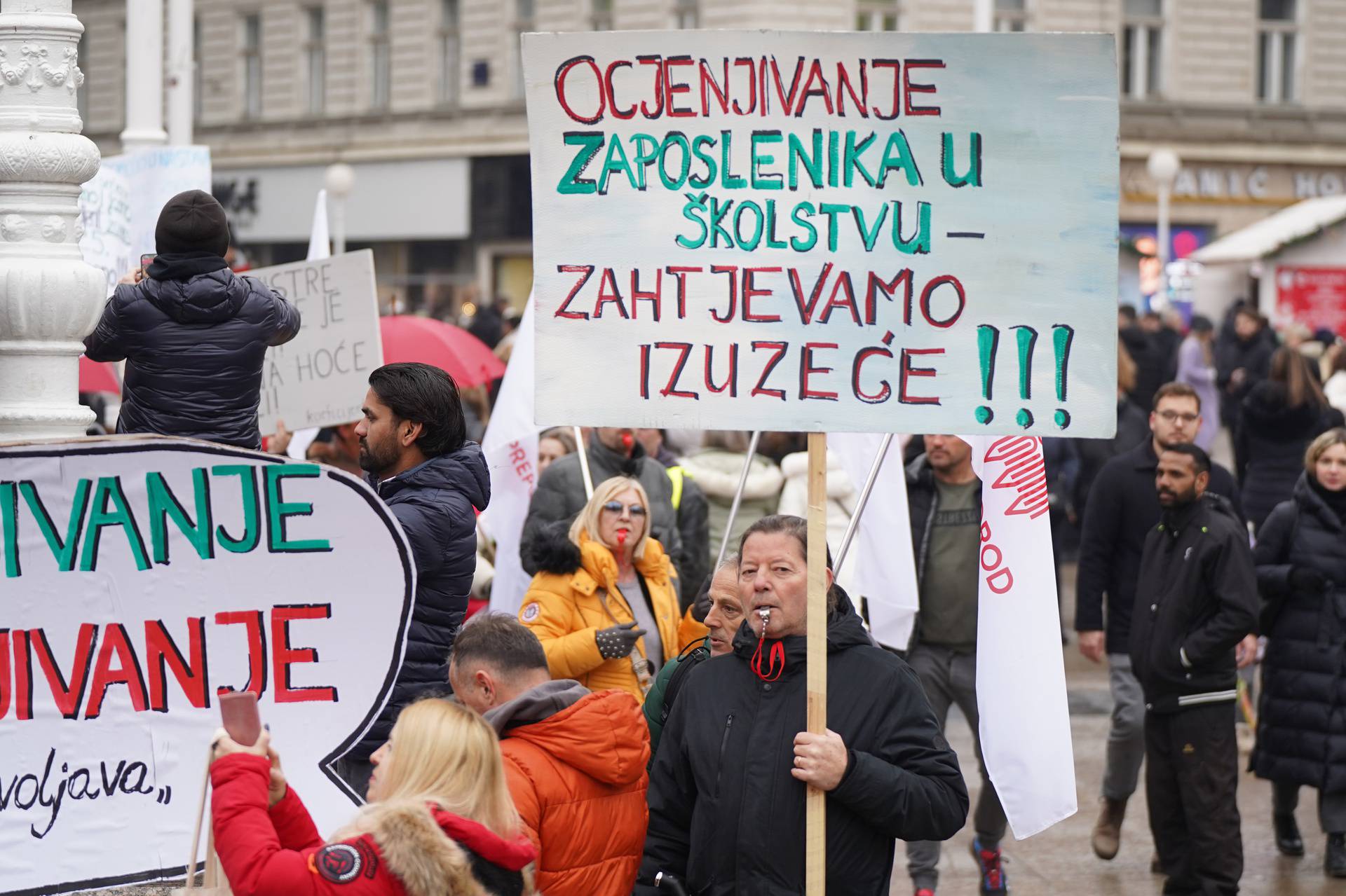 Zagreb: "Adventski prosvjed" prosvjetnih djelatnika