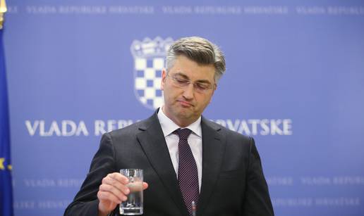 "HDZ odlučno odbacuje lažne optužbe Petrova i Runtića"