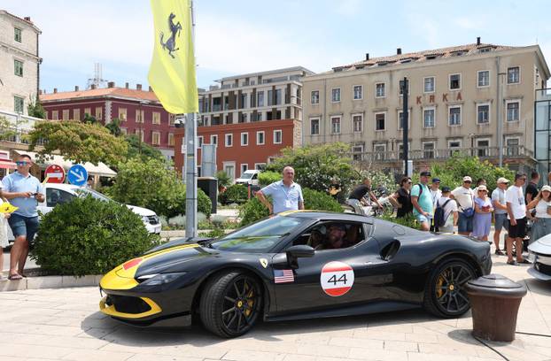 Šibenik: Turneja Ferrari Cavalcade 2026. s više od 120 Ferrarija na šibenskoj rivi