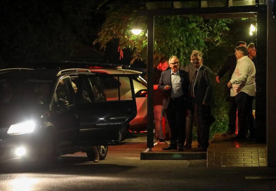 Zagreb: OdrÅ¾an sastanak Älanova vladajuÄe koalicije u restoranu Baltazar