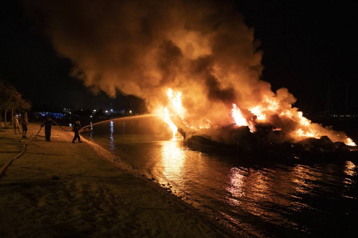 Sudski vještak o požaru: 'Samo dvije izgorjele jahte u marini vrijede bar 30 milijuna kuna'
