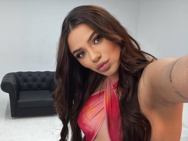 Nogometna zvijezda u središtu skandala: 'Pitao je možemo li sestra i ja obje s njim u krevet'