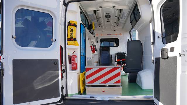 Banja Luka: Zdravstvenim ustanovama u RS uručeno 15 sanitetskih vozila 