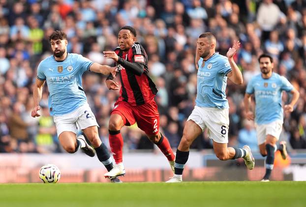Manchester City v Fulham - Premier League - Etihad Stadium