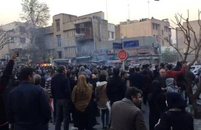 Iran blokira društvene mreže,  koriste ih za poziv na prosvjed